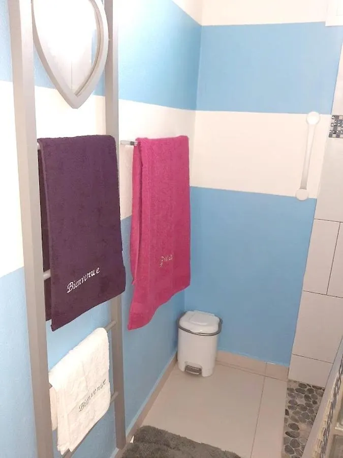 Maison Charmante Avec Vue Sur La Mer A Petit-Canal + Jacuzzi