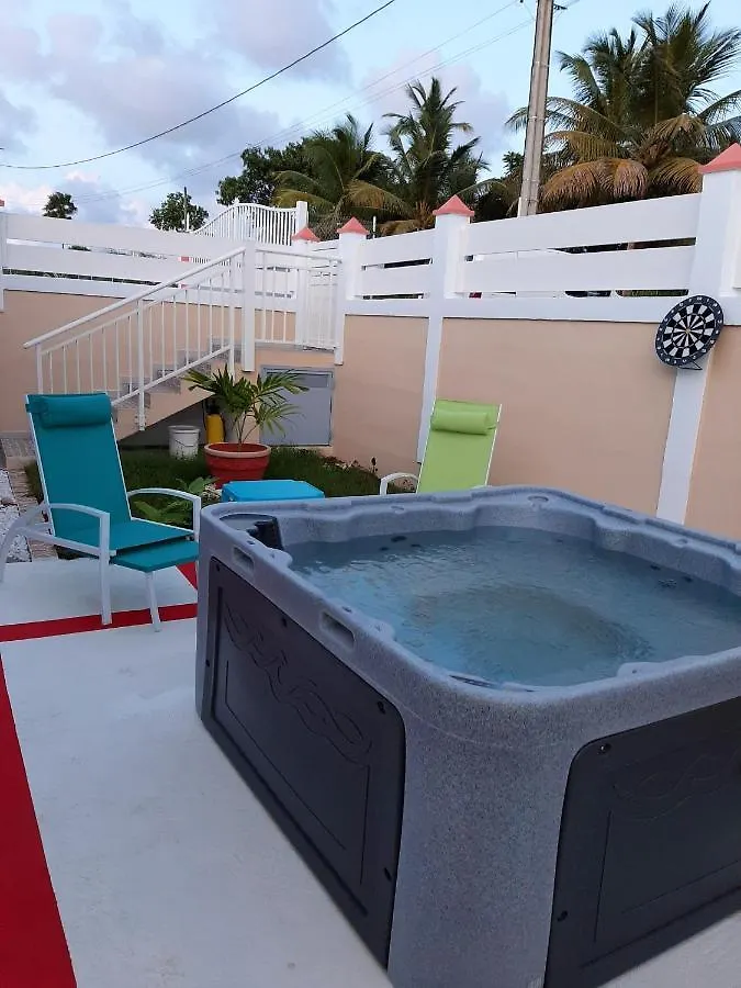 بيت للعطل Maison Charmante Avec Vue Sur La Mer A Petit-Canal + Jacuzzi